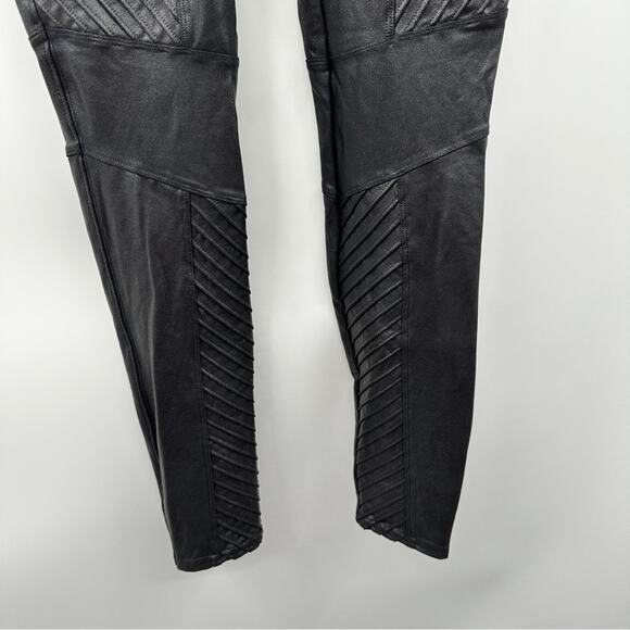 Spanx Faux Leather Mid Rise Moto Leggings in Very Black Size M - Picture 5 of 13